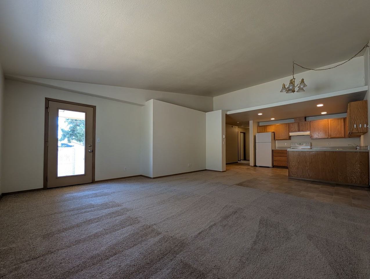 4137 Marshall Ave - Photo 5 of 23
