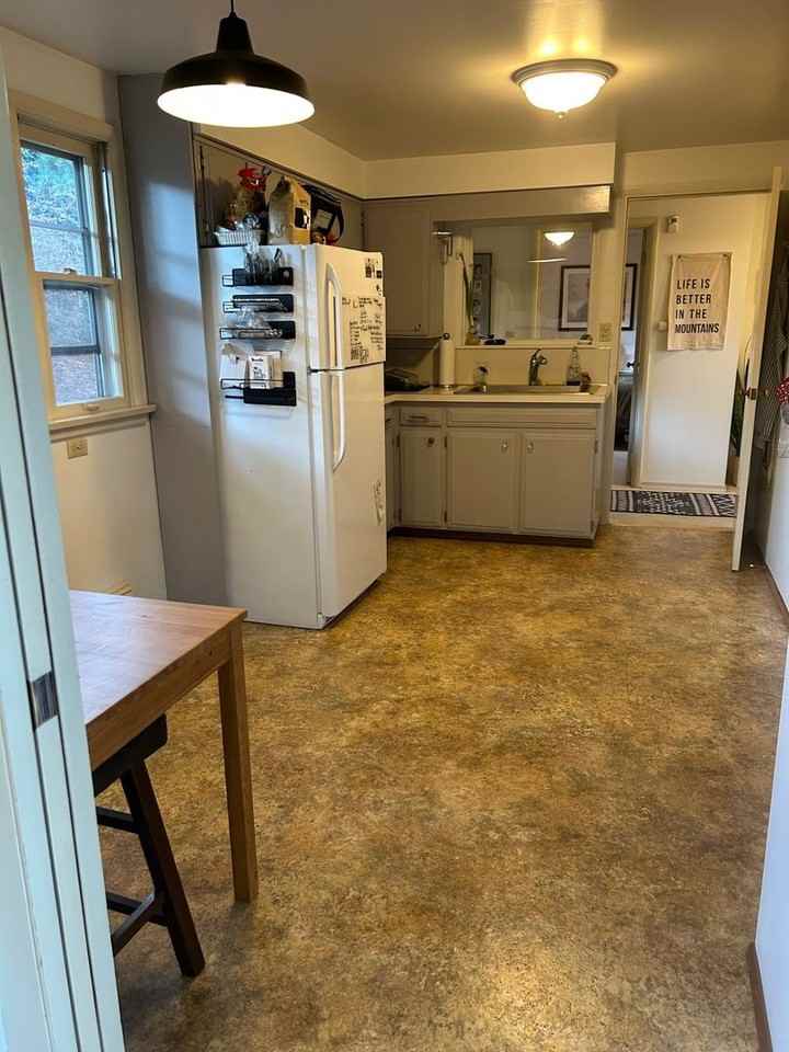 261 Eagle Pl Ne - Photo 6 of 12