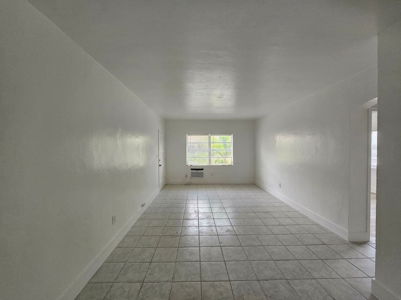 6882 Harding Ave Miami Beach, FL 33141 - Photo 2 of 6