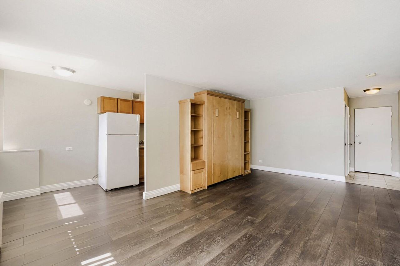 1196 N Grant St - Photo 2 of 17