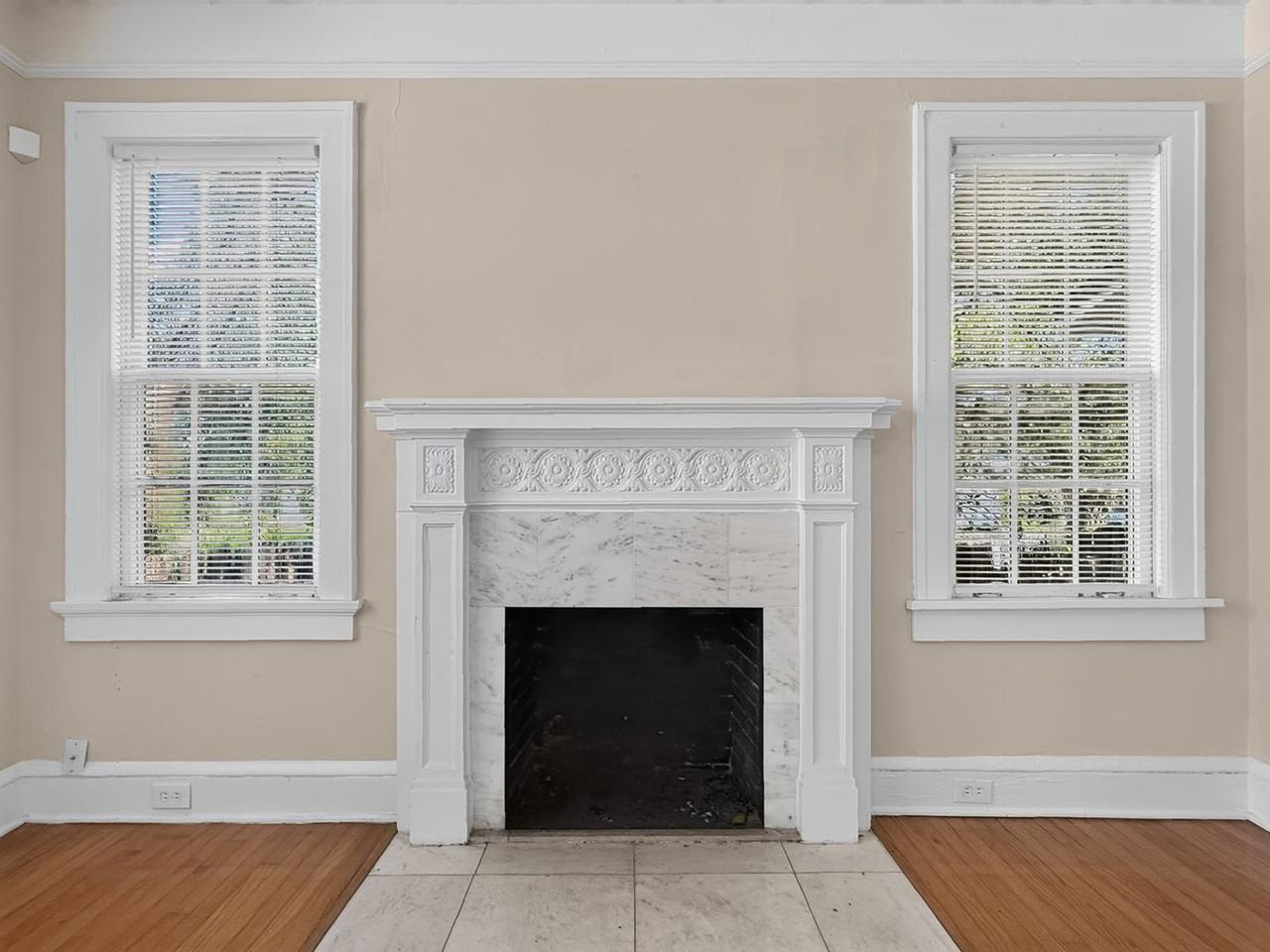 2736 Lydia St - Photo 6 of 46
