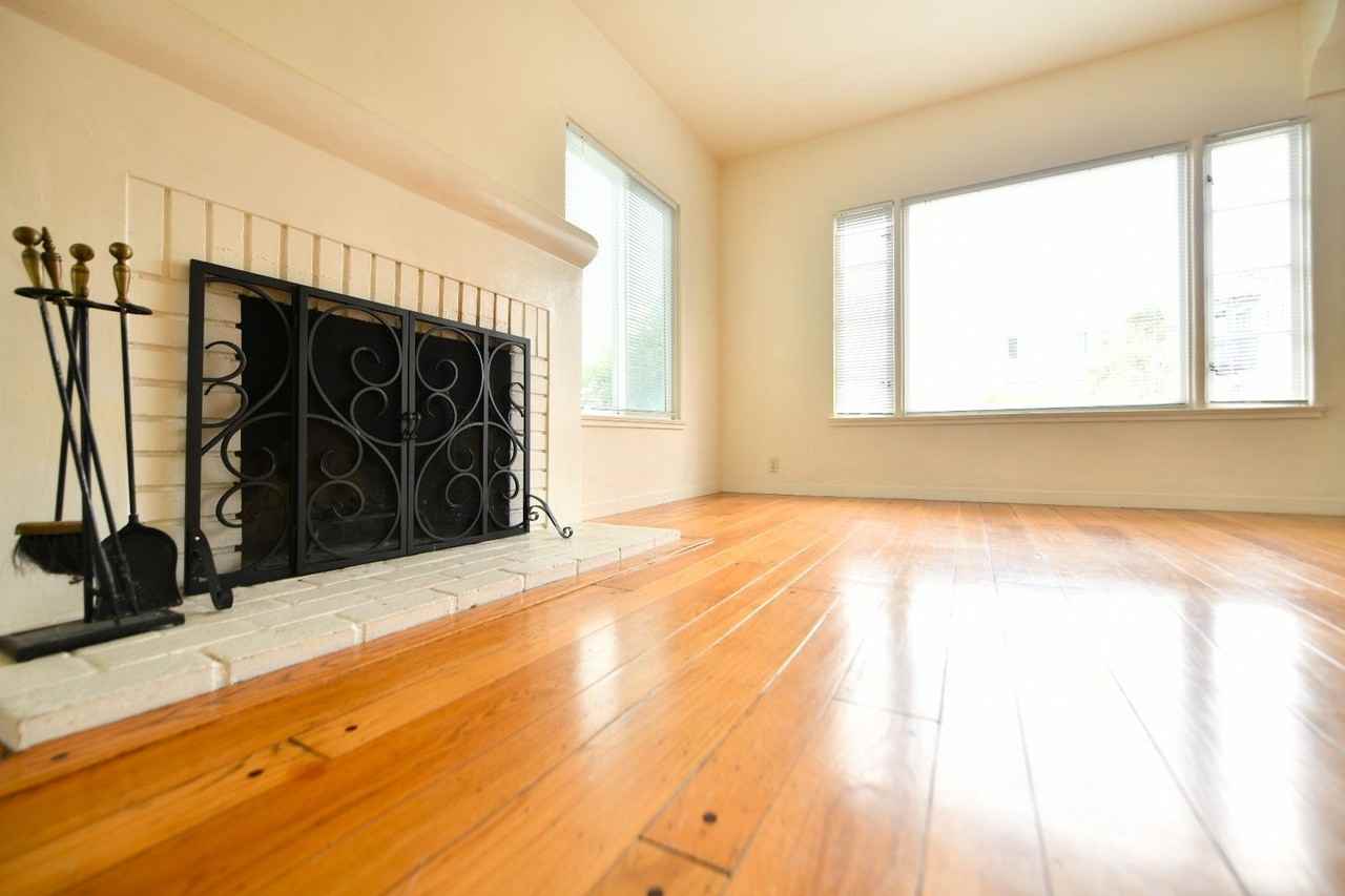 33 Excelsior Ct - Photo 6 of 28