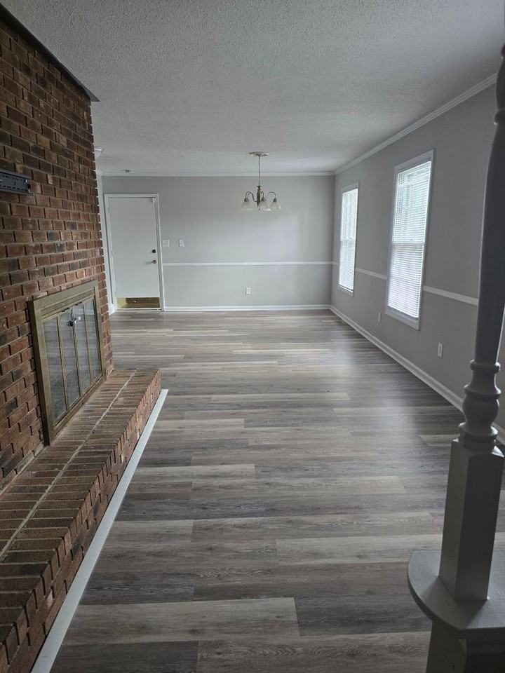 7028 Lure Ct - Photo 5 of 14