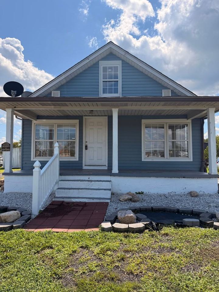 285 Warrenton Rd - Photo 2 of 17