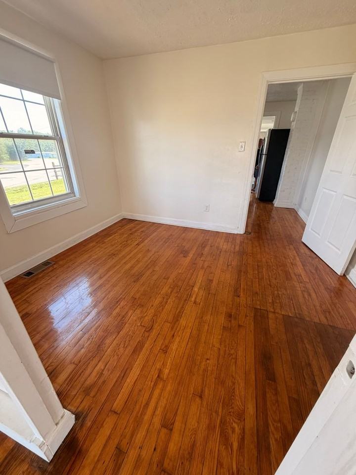 285 Warrenton Rd - Photo 5 of 17