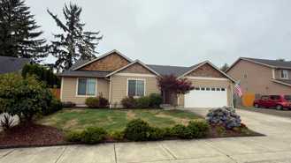 355 Sw Kalmia Ave - Photo 1 of 1