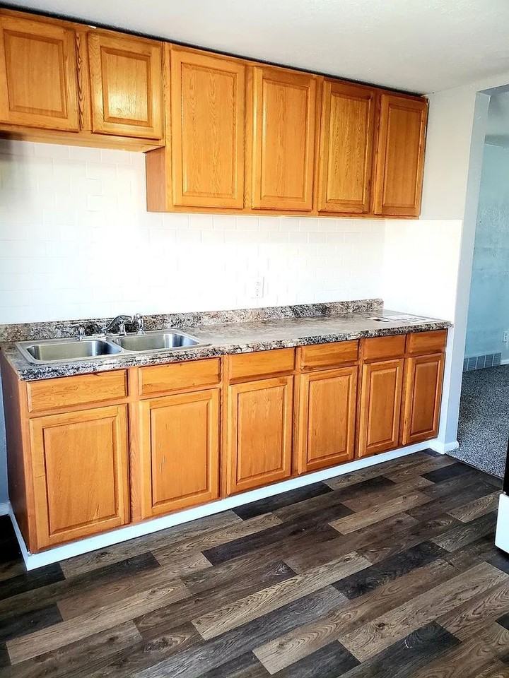 4626 S Laclede St - Photo 4 of 15