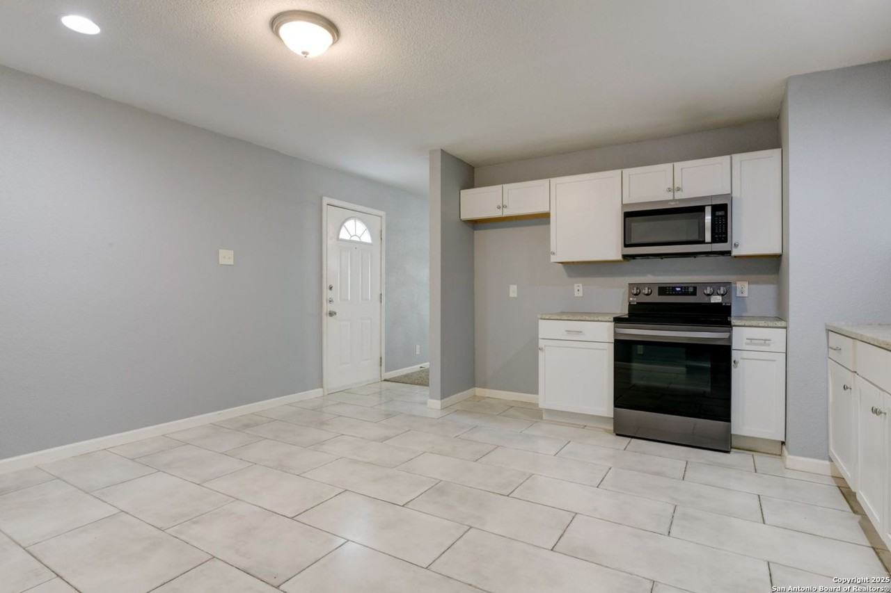 4342 Lehman Dr - Photo 5 of 18