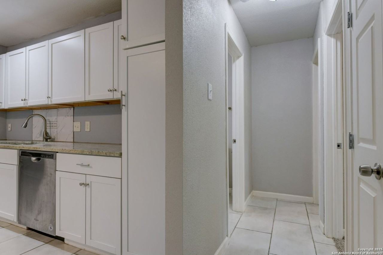 4342 Lehman Dr - Photo 6 of 18