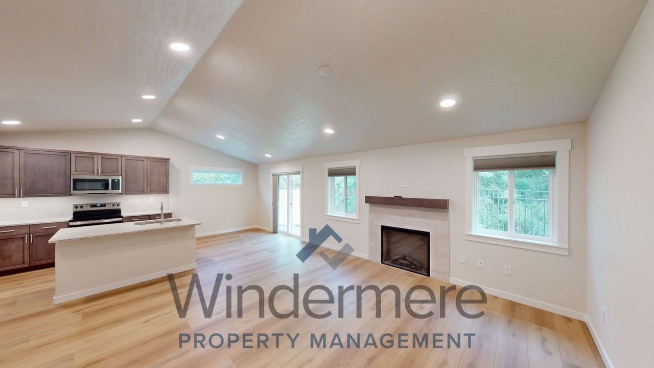 637 Kingbird Ct - Photo 7 of 19