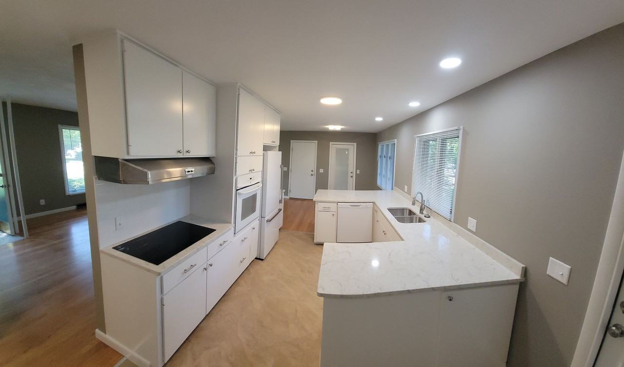 1720 Mcdonald Dr - Photo 2 of 12