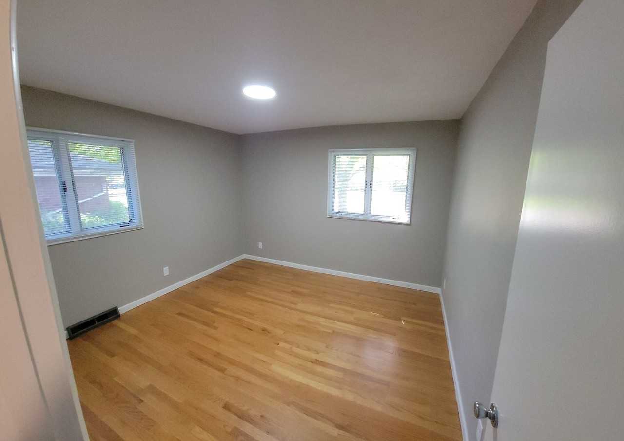 1720 Mcdonald Dr - Photo 5 of 12