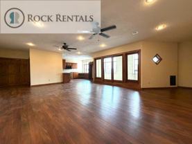 2 N Main St - Photo 1 of 1