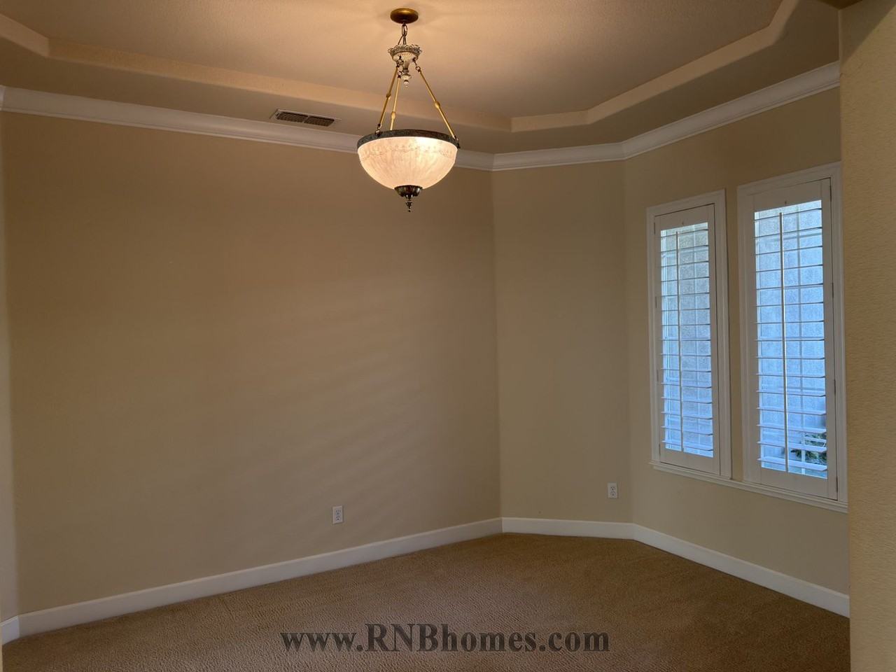 121 Dunbarton Ct - Photo 4 of 15