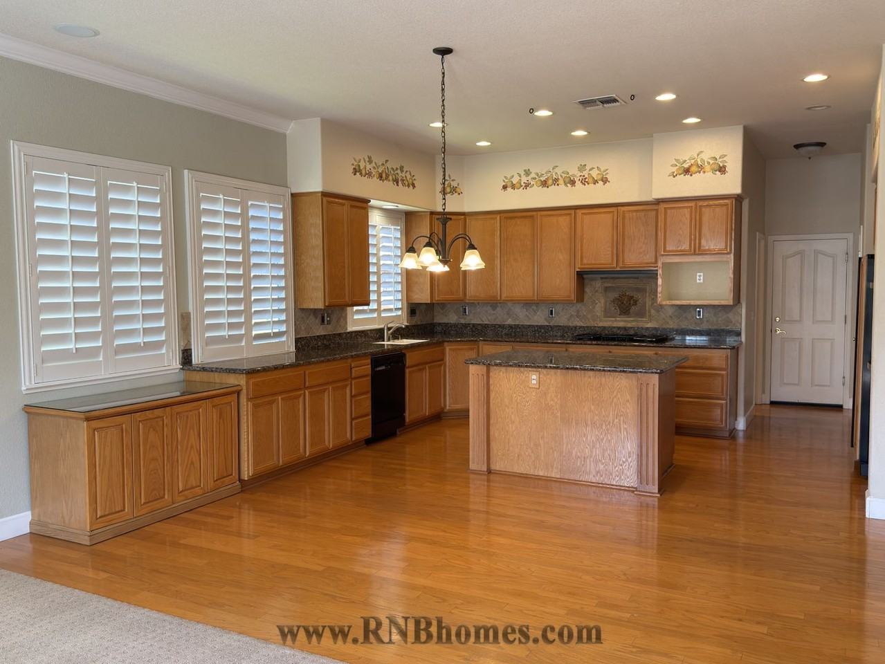 121 Dunbarton Ct - Photo 6 of 15