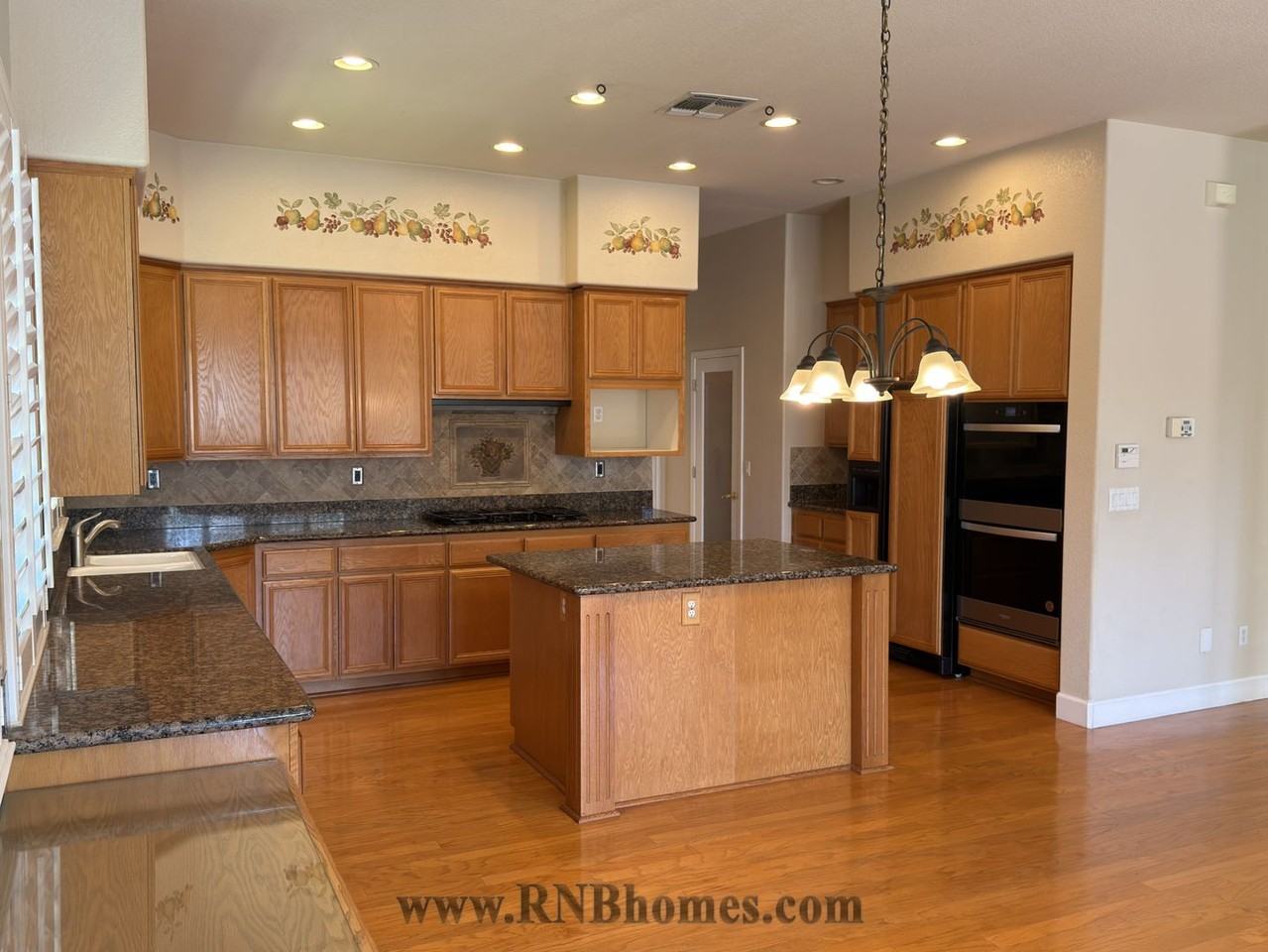 121 Dunbarton Ct - Photo 7 of 15