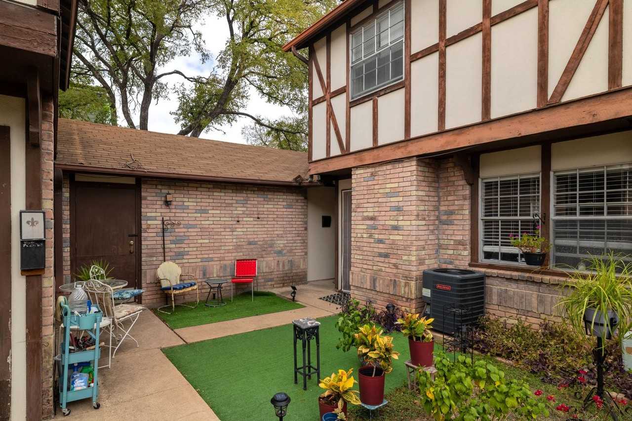 7406 Shadow Hill Dr #108 - Photo 2 of 23