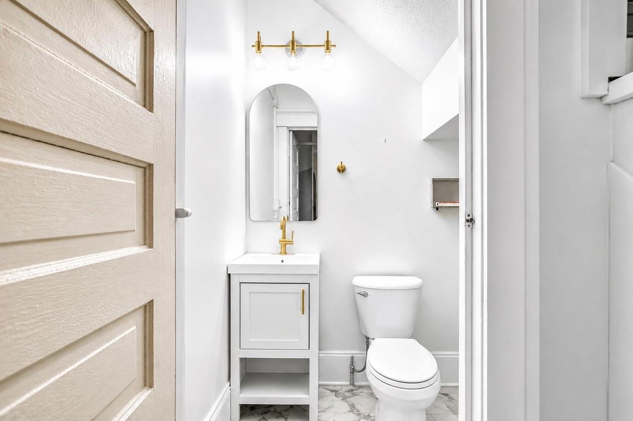1011 Gratz St - Photo 6 of 12