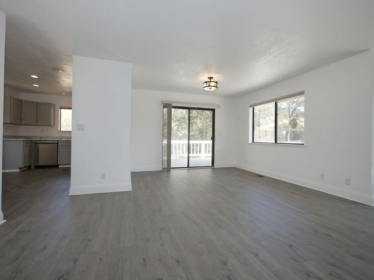 2503 Hogan Ct - Photo 3 of 15