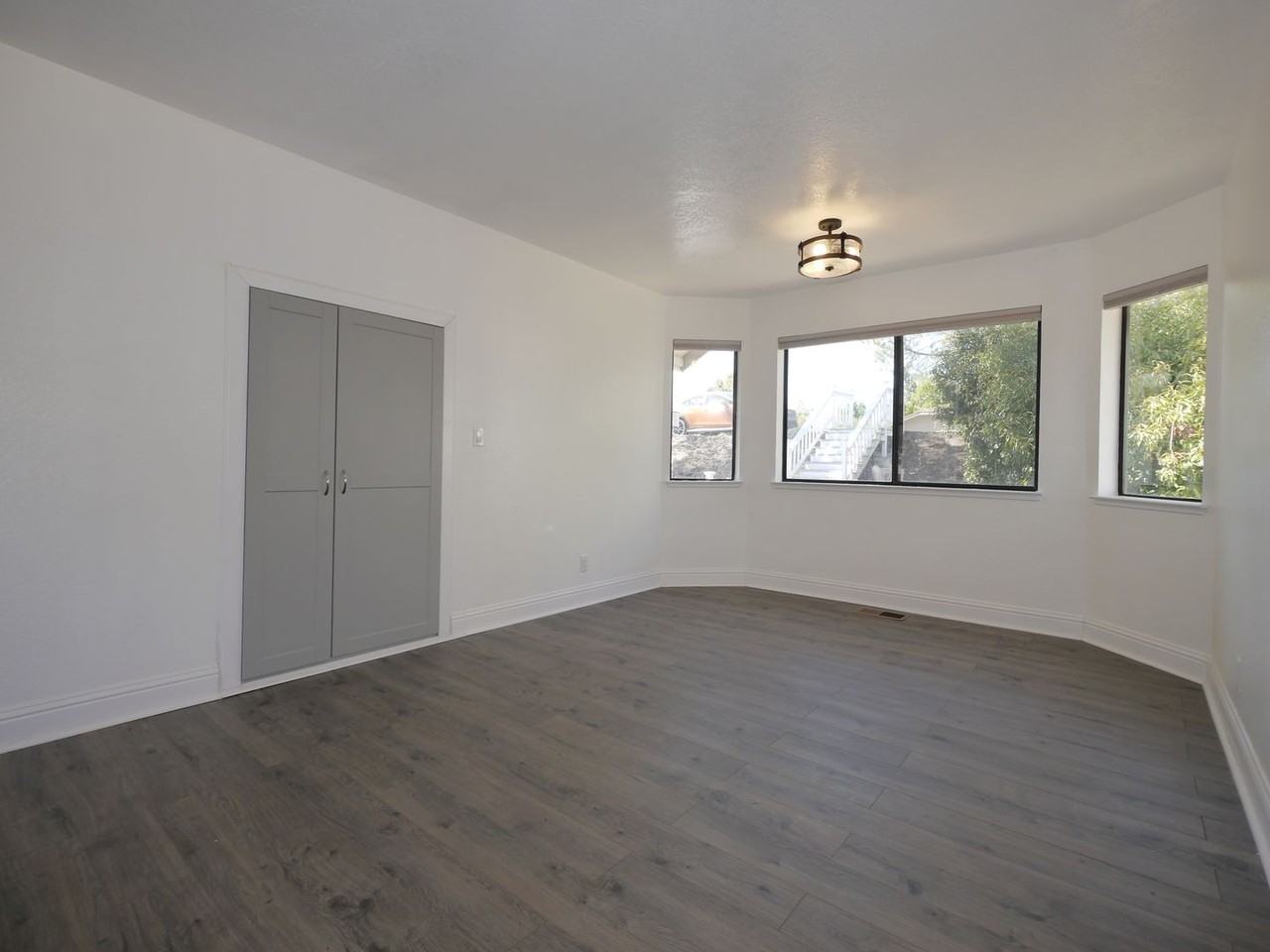 2503 Hogan Ct - Photo 5 of 15