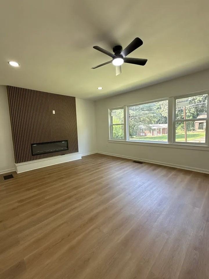1680 Brewer Blvd Sw - Photo 2 of 13