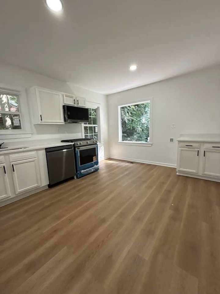1680 Brewer Blvd Sw - Photo 7 of 13