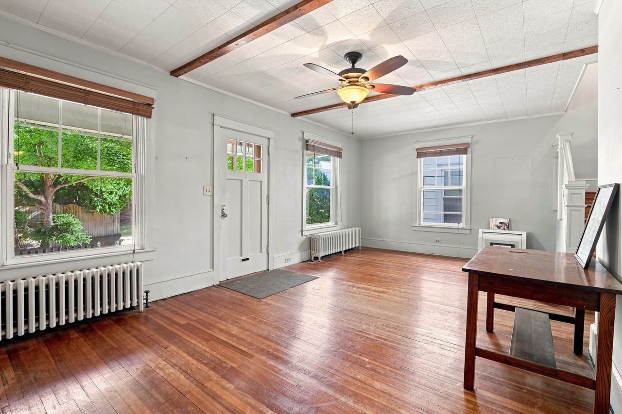 28 W Lemon St - Photo 3 of 26