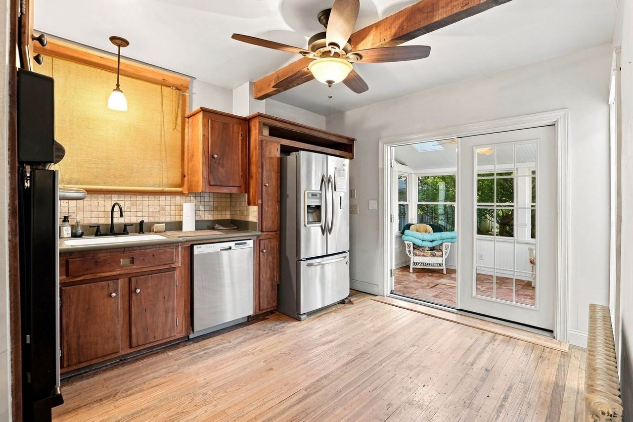 28 W Lemon St - Photo 6 of 26