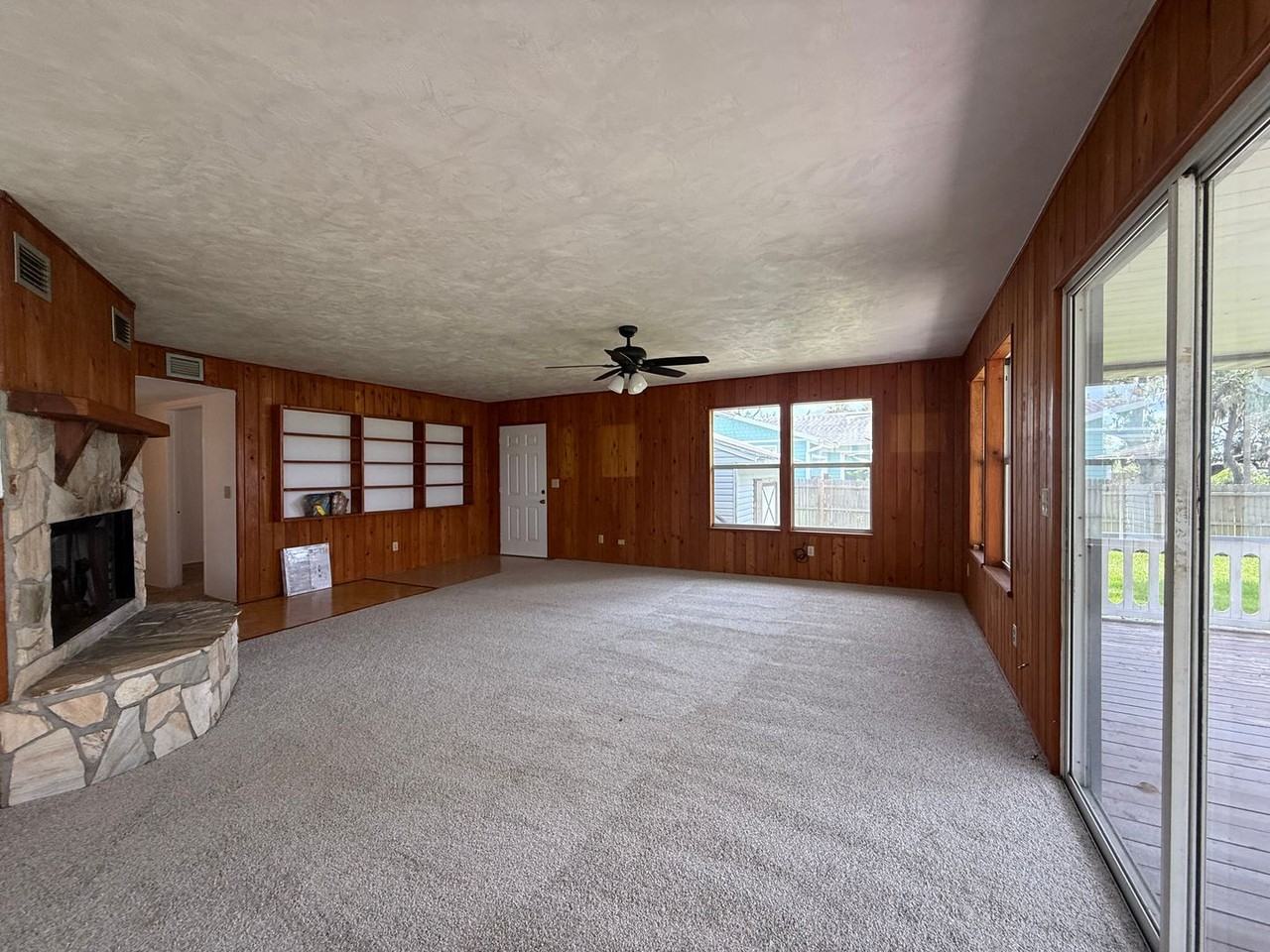 2920 Sunset Dr - Photo 3 of 27
