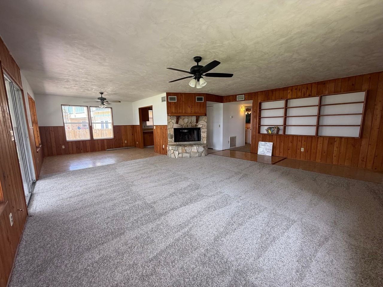 2920 Sunset Dr - Photo 4 of 27