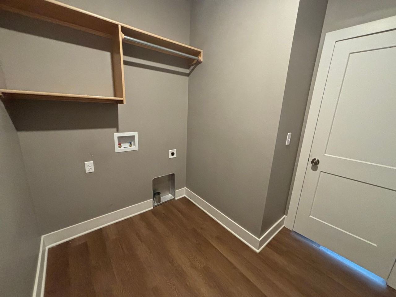 4606 S Doris Ct - Photo 2 of 20