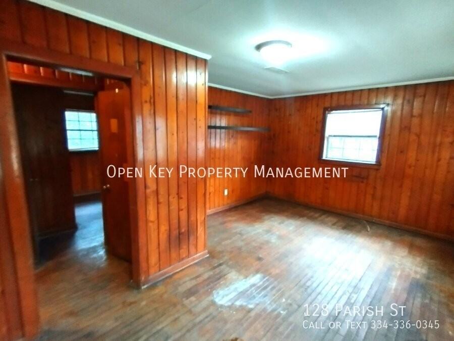 128 Parish St - Photo 3 of 9