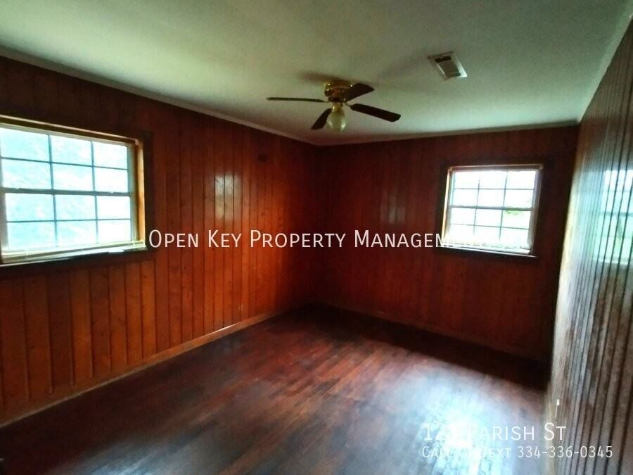 128 Parish St - Photo 4 of 9
