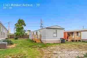 featured image of 1363 Midway Ave #39