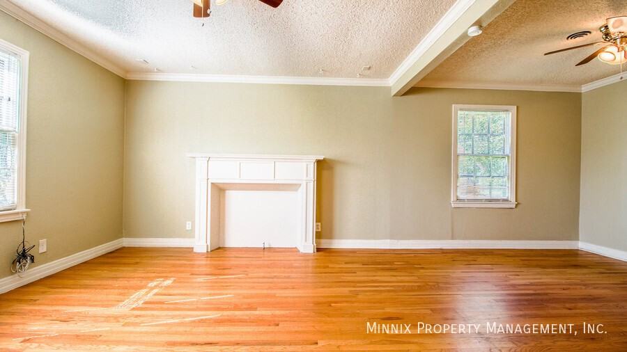 2202 20th St - Photo 3 of 18