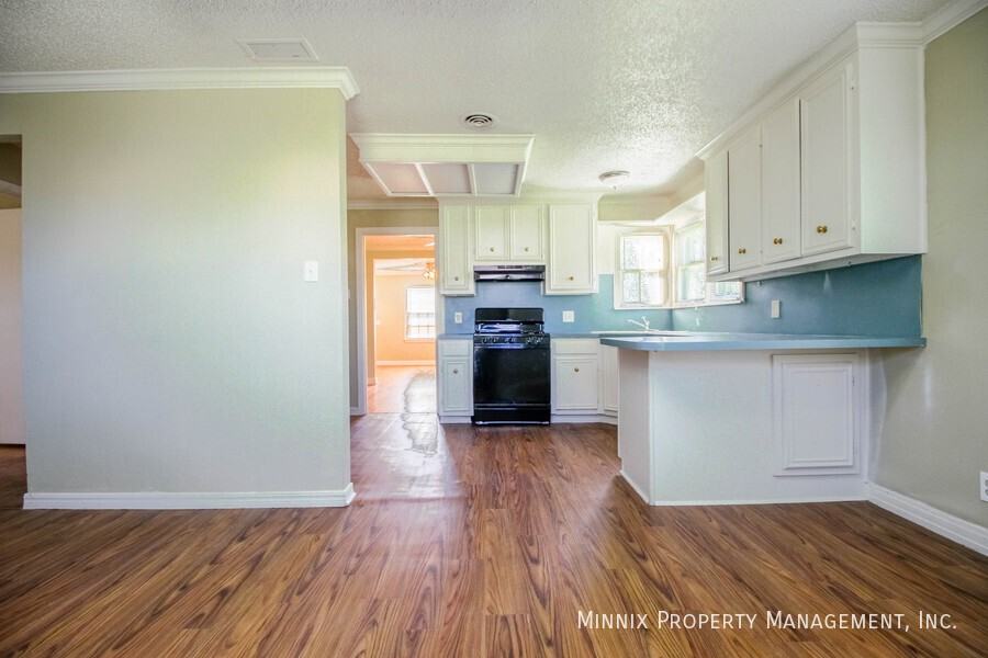 2202 20th St - Photo 7 of 18