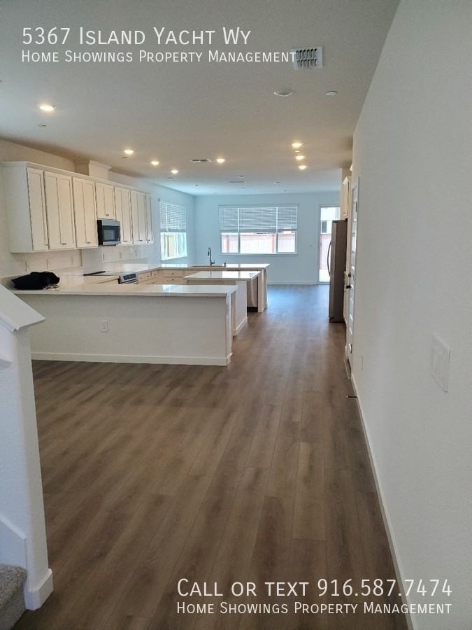 5367 Island Yacht Way - Photo 2 of 21