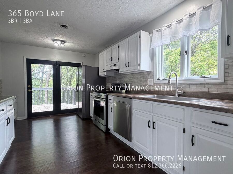 365 Boyd Ln - Photo 3 of 18
