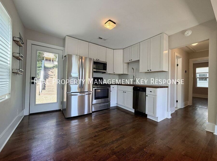 912 S 14th St - Photo 4 of 16