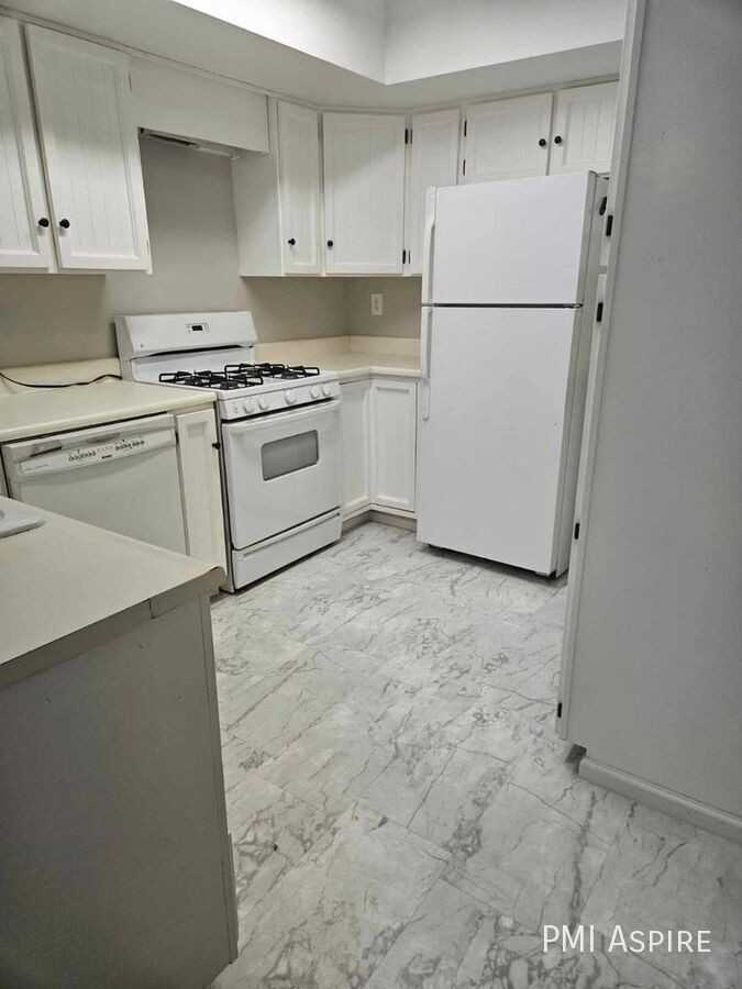 1034 Lee Way - Photo 6 of 13