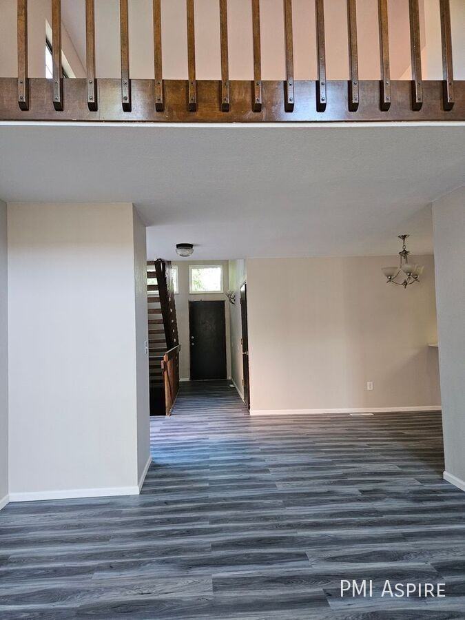 1034 Lee Way - Photo 7 of 13
