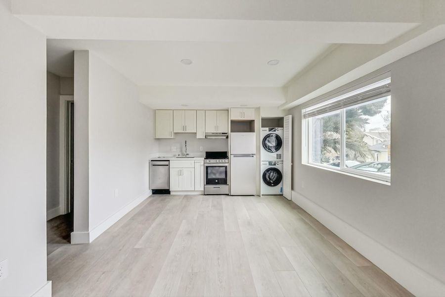 768 Walker Ave #B - Photo 2 of 21