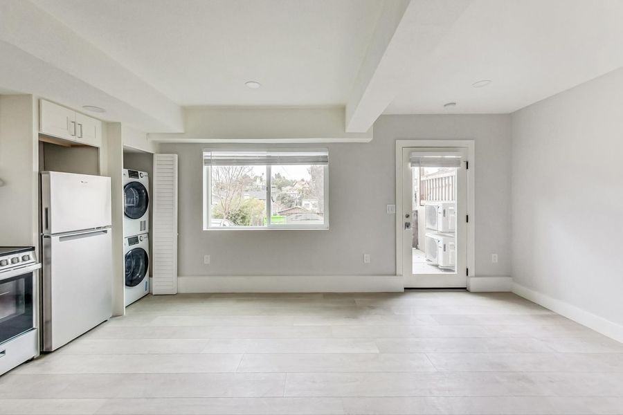 768 Walker Ave #B - Photo 4 of 21