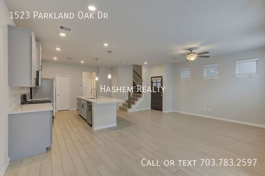 1523 Parkland Oak Dr - Photo 4 of 15