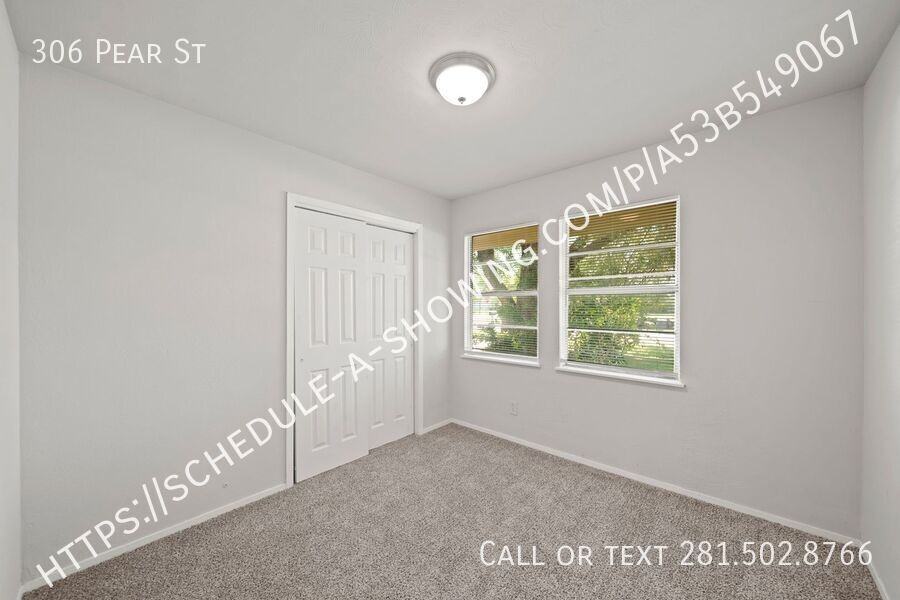 306 Pear St - Photo 6 of 11