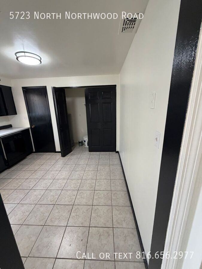 5723 N Northwood Rd - Photo 5 of 17