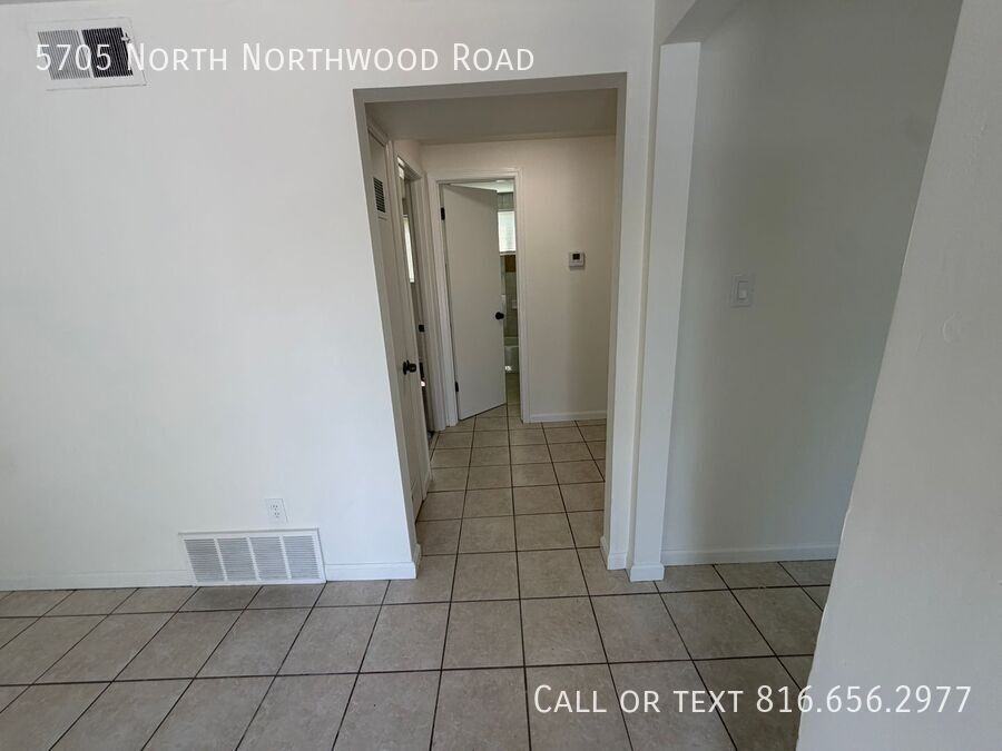 5705 N Northwood Rd - Photo 5 of 21