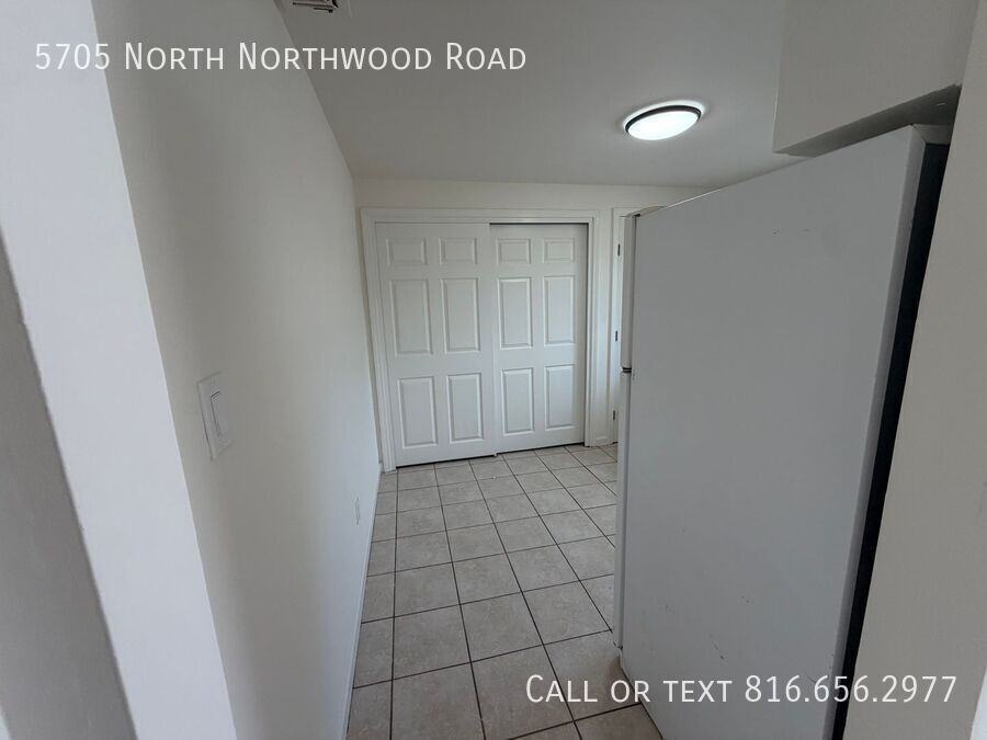 5705 N Northwood Rd - Photo 6 of 21