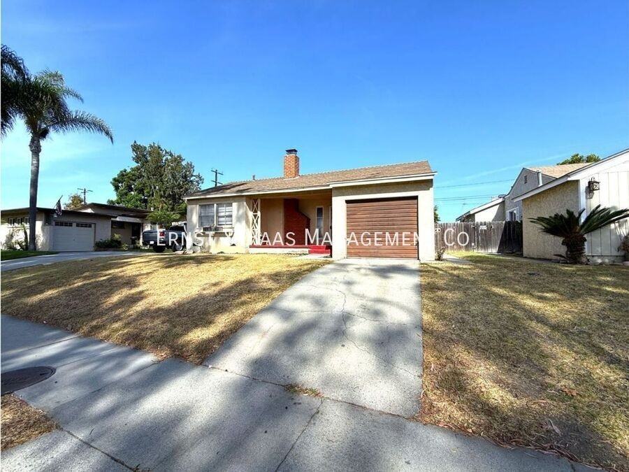 3149 N Los Coyotes Diagonal - Photo 3 of 41