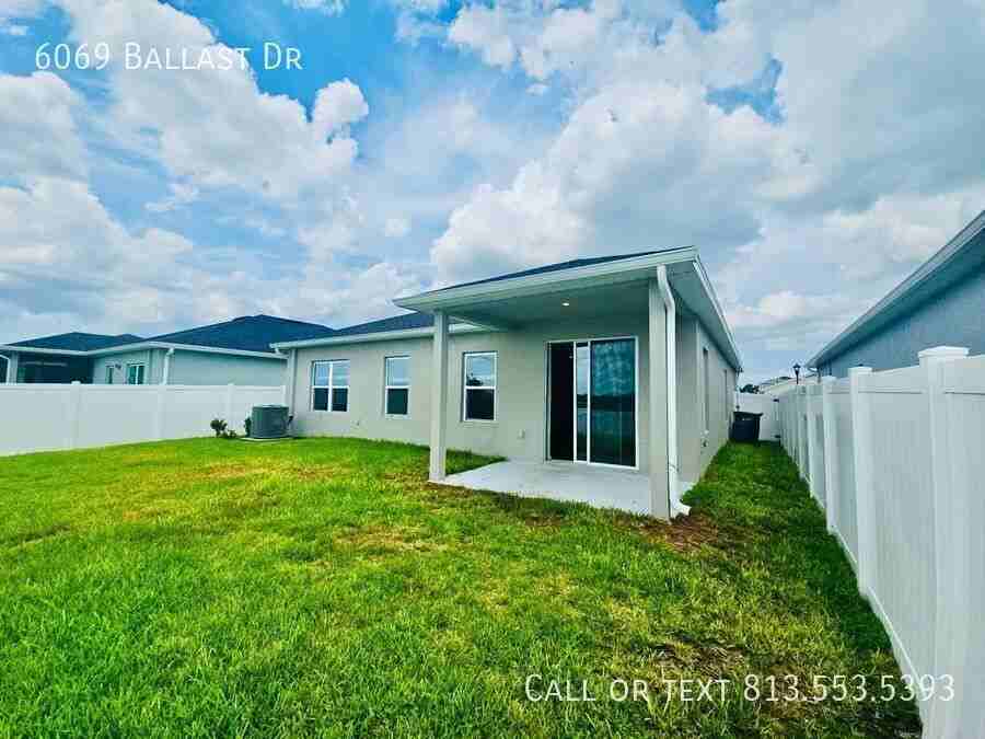 6069 Ballast Dr - Photo 3 of 45